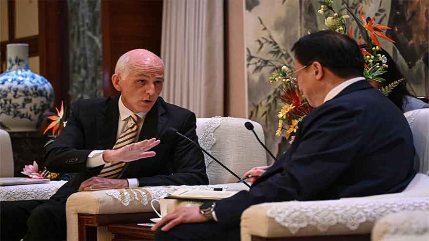  US lawmaker backs renegotiating global economic rules to reflect China's rise