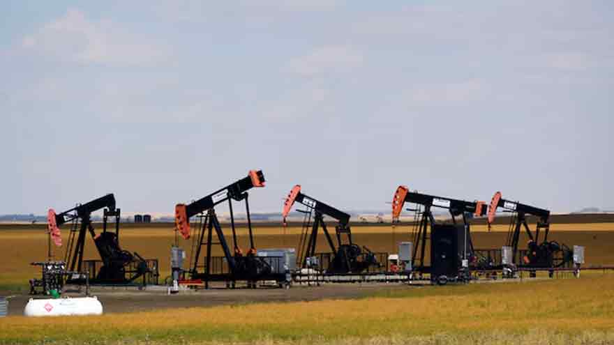 Oil set for biggest weekly gain in three months as Russia cuts fuel exports