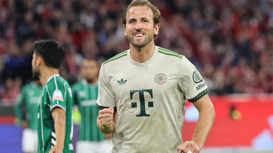 Kane scores twice to reach 100 Bayern goals in record time