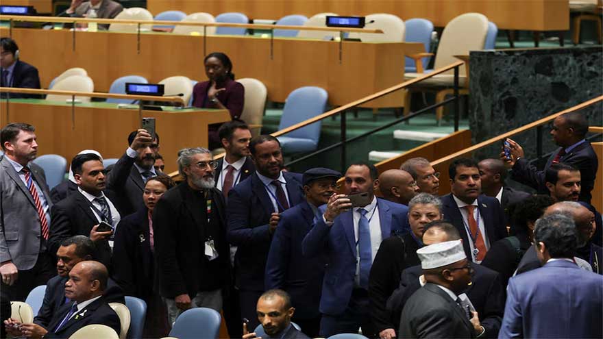 Scores of delegates walk out ahead of Netanyahu's speech at UN General Assembly