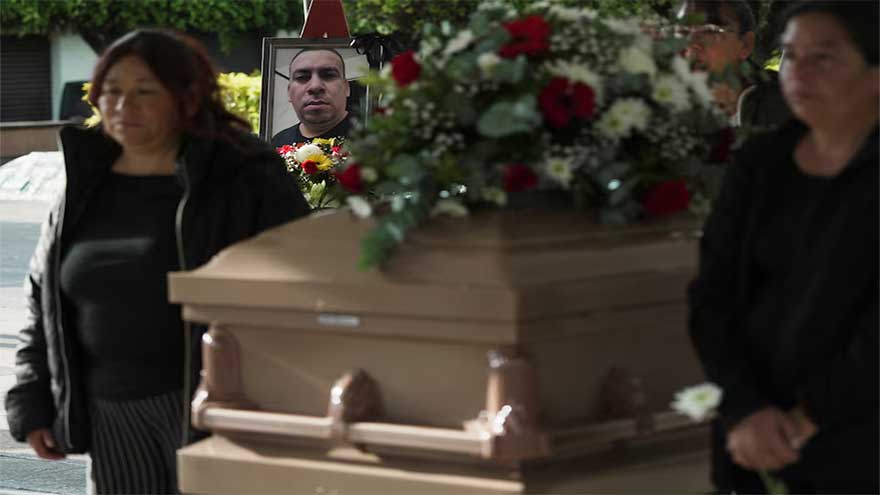 A Mexican town mourns father slain by ICE in Chicago