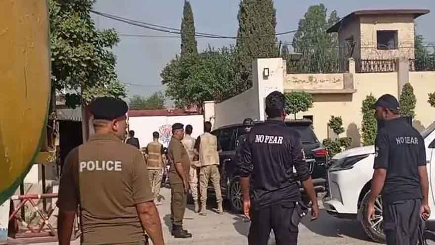 CM Gandapur finally meets Imran after long wait 