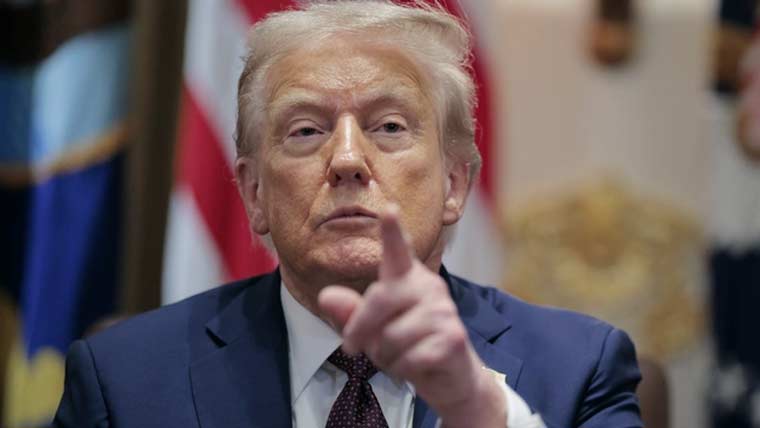 ٹرمپ کی یورپی اتحادیوں پر دباؤ ڈالنے کیلئے یوکرین کو ہتھیاروں کی فراہمی روکنے کی دھمکی