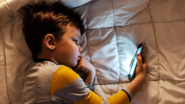 یوٹیوب پر بچوں کیلئے اے آئی ویڈیوز بند کی جائیں: ماہرین کا گوگل سے مطالبہ