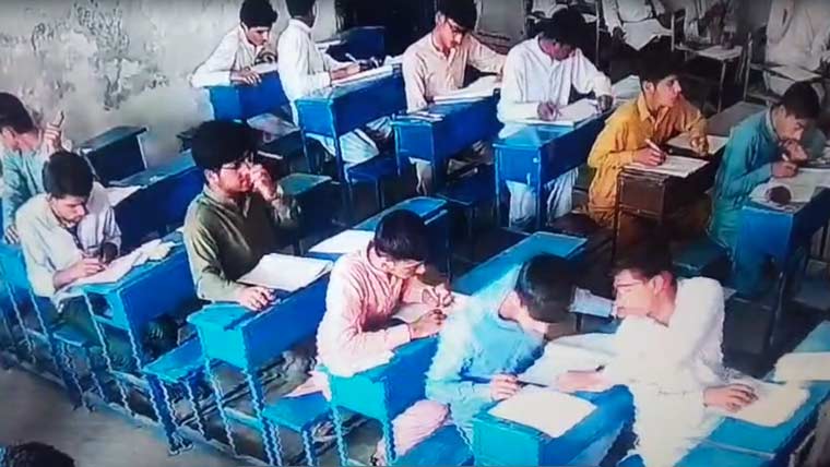 میٹرک کے امتحانی مراکز میں نقل مافیا کا راج، ویڈیو منظر عام پر آگئی