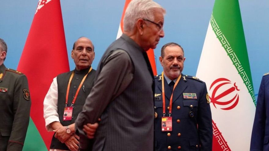 Khawaja Asif rebukes India's 'threat rhetoric', cautions against escalation between nuclear powers