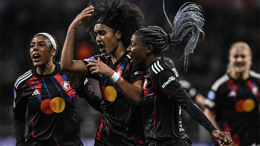 Lyon beat Wolfsburg to reach Women's Champions League semis