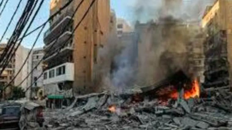 اسرائیل کے لبنان میں حملے، نمازیوں سمیت 4 افراد شہید