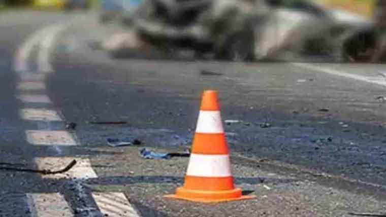 عارف والا: کار کی ٹریکٹر ٹرالی کو ٹکر، 2 افراد جاں بحق، 2 شدید زخمی