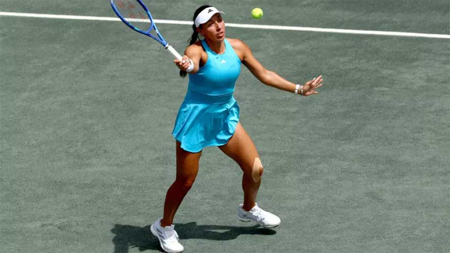Pegula downs Jovic to reach WTA Charleston final