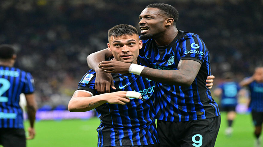 Inter close in on Serie A title by thumping Roma