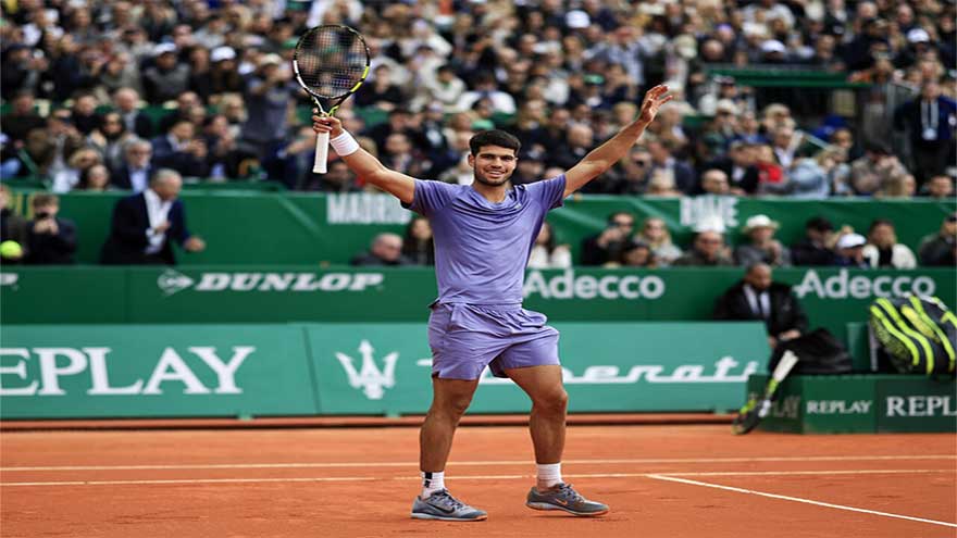 Alcaraz plans to play full clay-court season, get 'socks dirty'