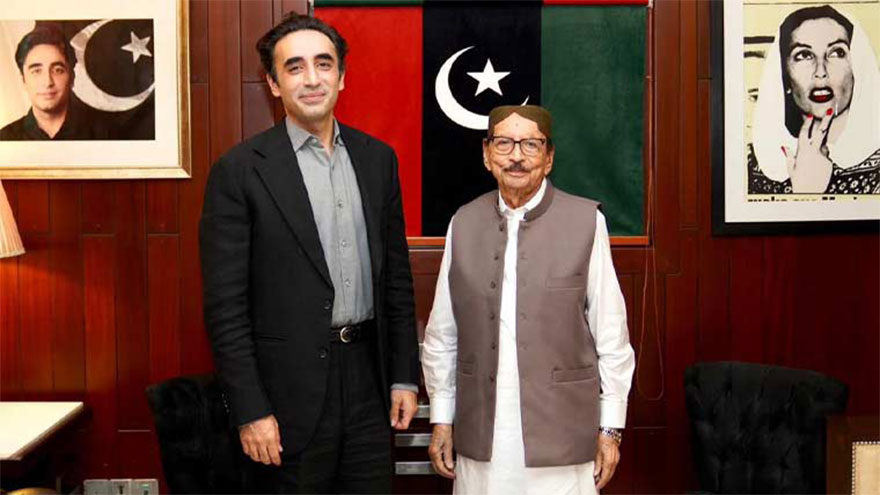 Bilawal discusses political situation in Sindh with PPP leaders