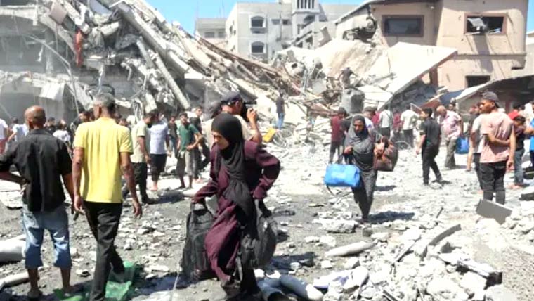 غزہ میں اسرائیلی حملے جاری، مغازی کیمپ پر بمباری، مزید 10 فلسطینی شہید