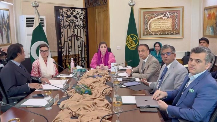 پنجاب حکومت کا 17 اضلاع میں فری ٹرانسپورٹ چلانے کا فیصلہ