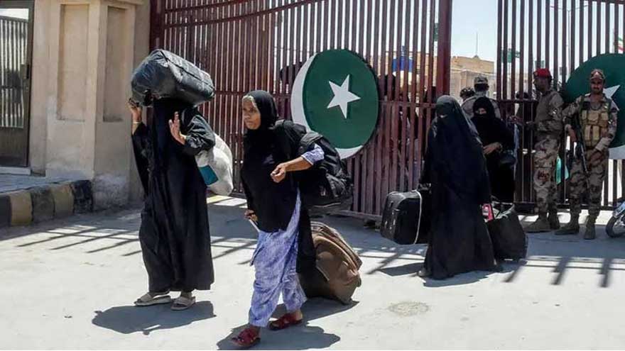 Return of Pakistanis from Iran continues as thousands repatriated