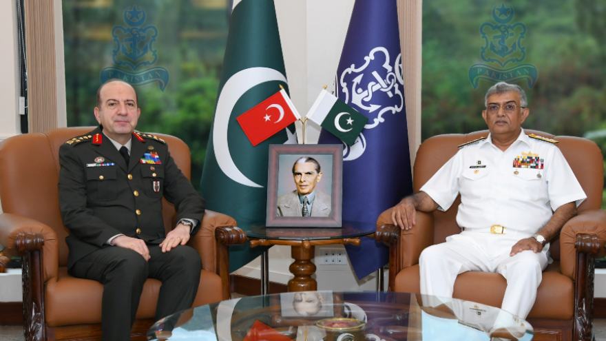 Turkish general calls on Pakistan Navy chief to boost maritime cooperation amid regional tensions