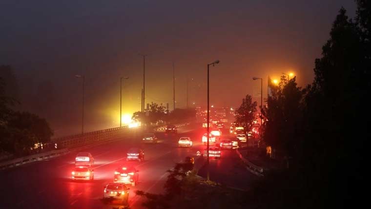 اسرائیل کی ایران کے البرز صوبے میں ہائی وے پر بمباری، المونیم پلانٹ پر بھی حملہ