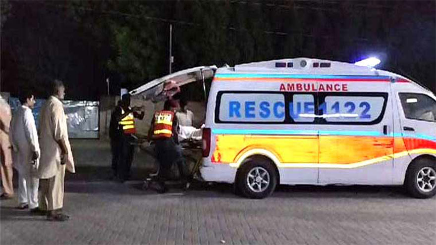 Elderly man dies as car hits motorcycle in Pakpattan