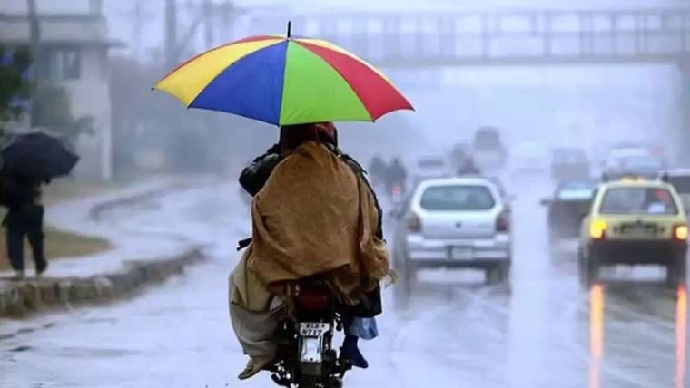 ملک بھر میں گرج چمک کے ساتھ مزید بارشوں اور برفباری کا الرٹ جاری