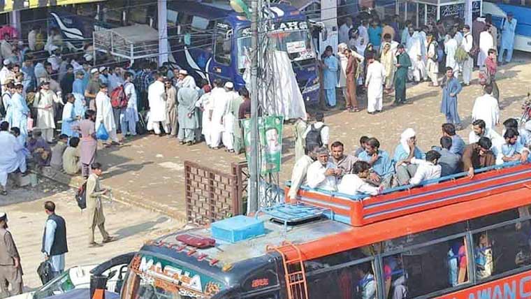 پنجاب میں پبلک ٹرانسپورٹ کے کرایوں میں 25 فیصد کمی