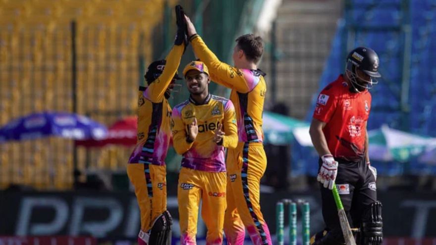 Peshawar Zalmi crush Lahore Qalandars by 76 runs in PSL 11 clash
