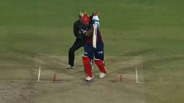 پی ایس ایل 11:کراچی کنگز کی حیدر آباد کنگز مین کے خلاف بیٹنگ جاری