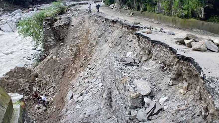 Buildings destroyed in Murree landslide, no casualties reported