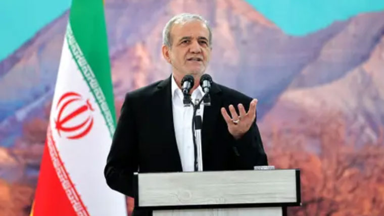 امریکا خود کو آقا سمجھنا چھوڑ دے تو معاہدے کی راہیں کھل سکتی ہیں: ایرانی صدر