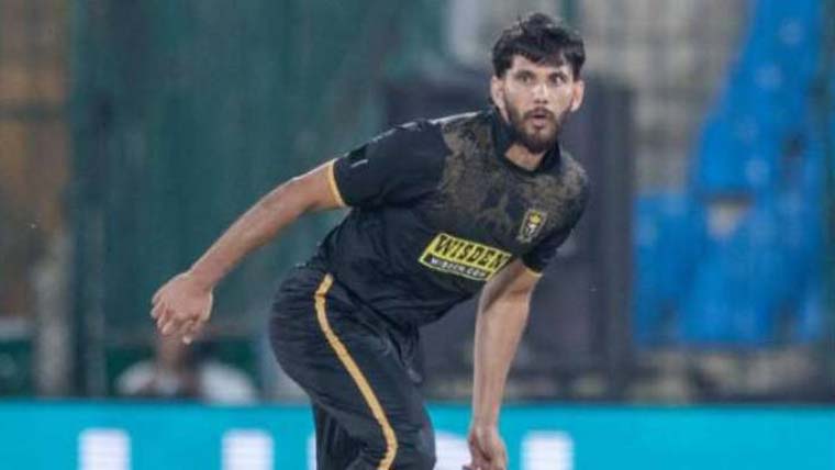 آصف محمود کا قومی ٹیم میں واپسی سے متعلق سوال پر ذو معنی انداز میں جواب