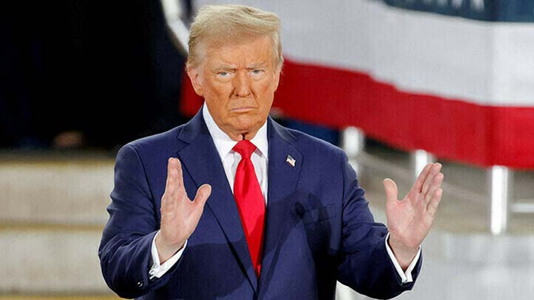 ایرانی جہاز ہماری ناکہ بندی کے قریب بھی آئے تو تباہ کر دیں گے: ٹرمپ