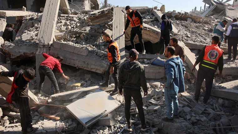 غزہ میں اسرائیلی بمباری جاری، بچوں سمیت 11 فلسطینی شہید