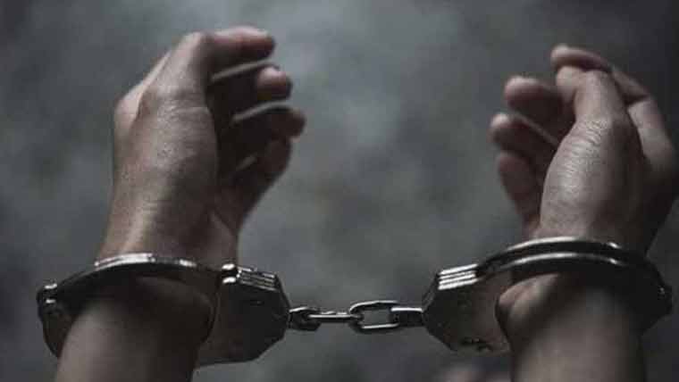 سرگودھا میں محکمہ ایکسائز کا کلرک رشوت لیتے رنگے ہاتھوں گرفتار