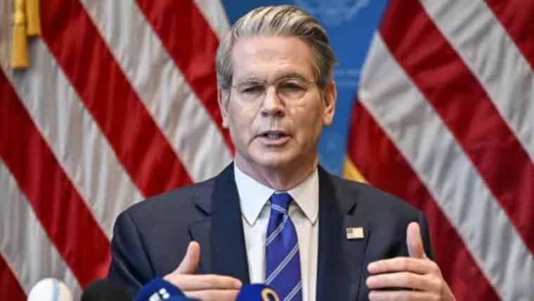 امریکا کی ایران سے تیل خریدنے والے ممالک پر پابندیاں لگانے کی دھمکیاں