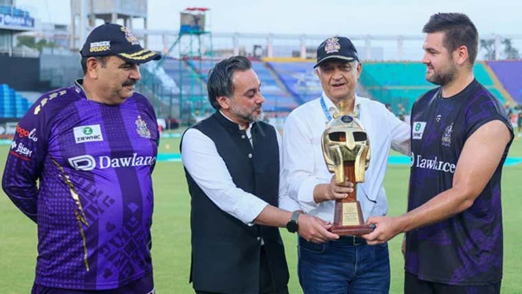 روسو کی پی ایس ایل میچز کی سنچری کا اعزاز پانے والے پہلے غیرملکی کرکٹر بن گئے