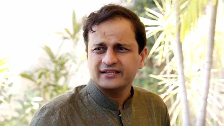 میئر کراچی کا رات گئے شہر قائد کے مختلف علاقوں کا دورہ، ترقیاتی کاموں کا جائزہ لیا