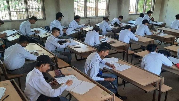 کراچی میں کیمسٹری کا پرچہ امتحان سے قبل لیک، تعلیمی نظام پر سنگین سوالات