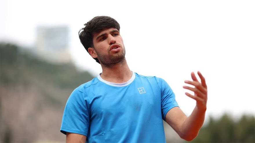 Alcaraz withdraws from Madrid Masters after wrist injury