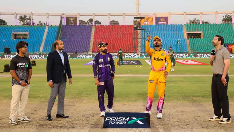 پی ایس ایل 11: کوئٹہ گلیڈی ایٹرز کا پشاور زلمی کے خلاف ٹاس جیت کر فیلڈنگ کا فیصلہ