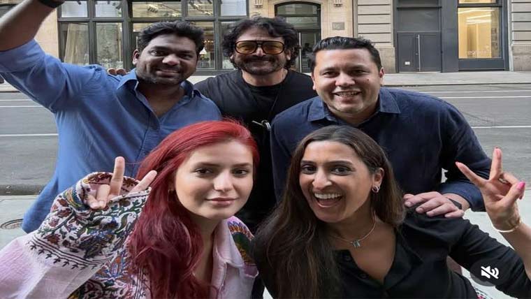 فیصل کپاڈیا، مومنہ مستحسن اور بھارتی کامیڈین کی نیویارک میں ملاقات