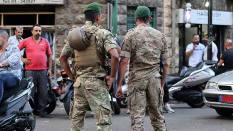 اسرائیل فوج نے تعاقب کرکے لبنانی صحافی امل خلیل کو شہید، زینب فرج کو زخمی کردیا