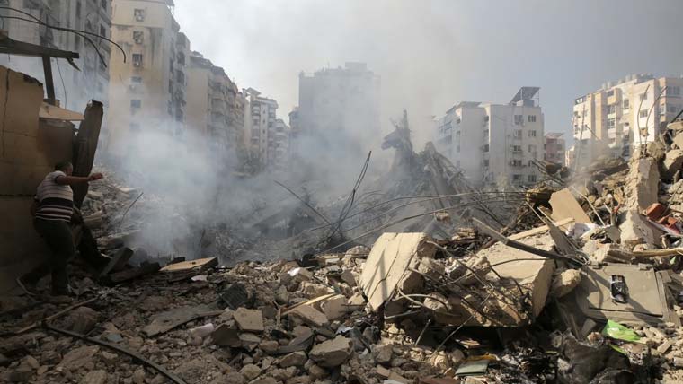 اسرائیلی بمباری سے لبنان میں 50 ہزار سے زائد رہائشی یونٹس تباہ، 2400 شہادتیں، لاکھوں افراد بے گھر: رپورٹ