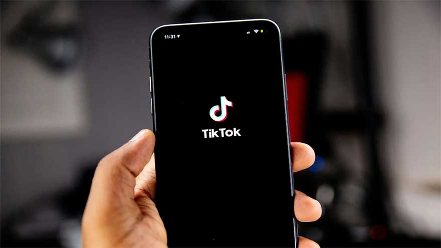 TikTok users warn to check your settings after 'hidden' AI feature appears