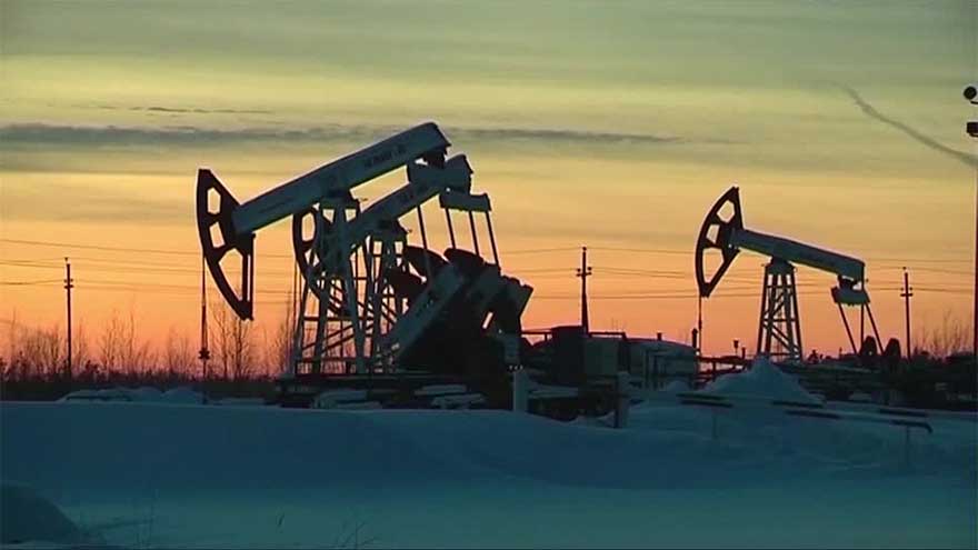 Oil gains on lack of progress on US-Iran talks, Hormuz disruption