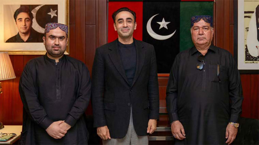 Bilawal discusses current political situation with PPP leaders
