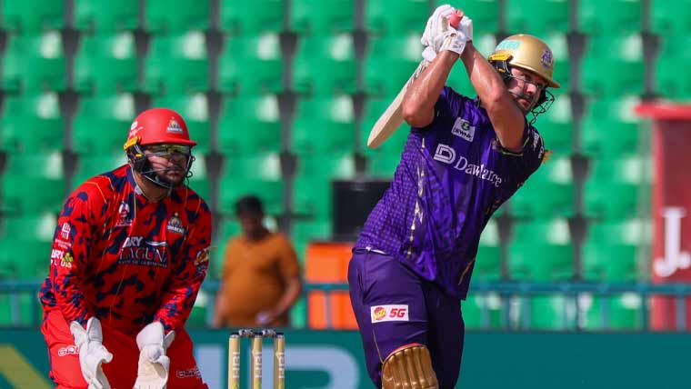 پی ایس ایل 11: گلیڈی ایٹرز کا کنگز کو جیت کیلئے 196 رنز کا ہدف