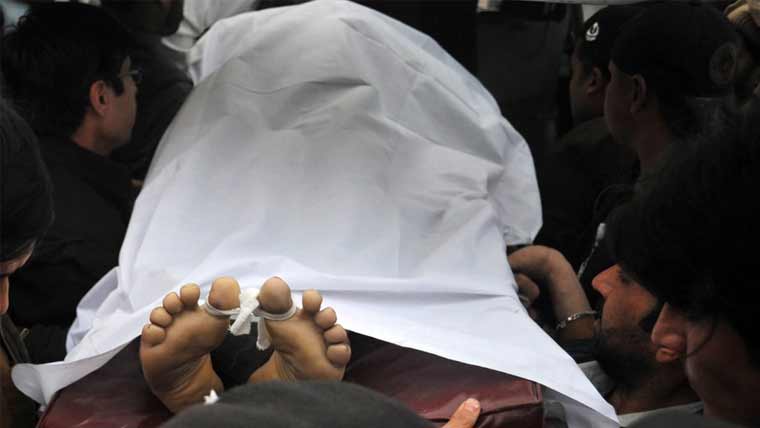 گھریلو تنازع پر دیور نے بھابھی کو قتل کر دیا