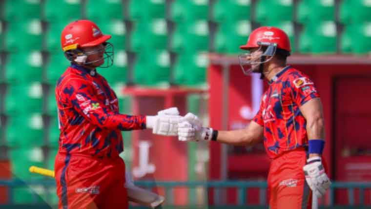 کراچی کنگز کی کوئٹہ گلیڈی ایٹرز کو 9 وکٹوں سے شکست