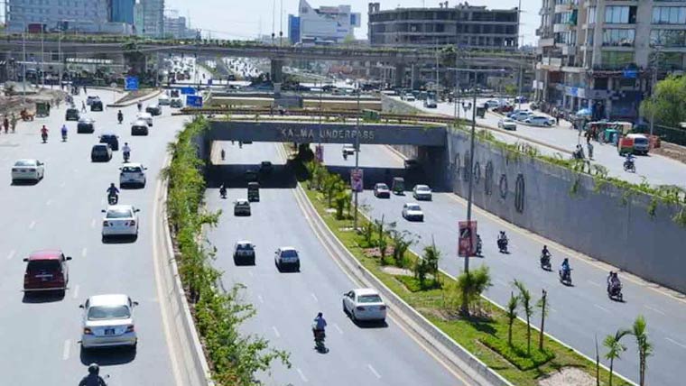 لاہور کی بڑی سڑکوں کو ٹریفک کے حوالے سے ماڈل بنانے کا فیصلہ