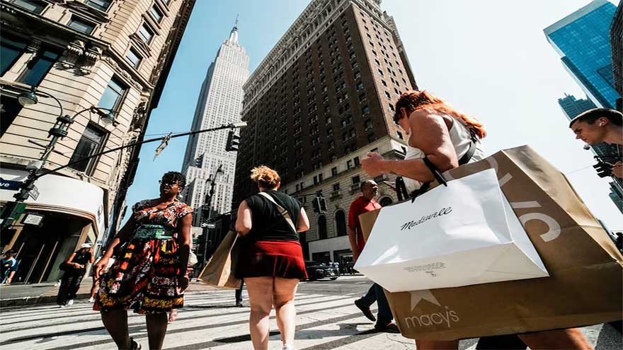 US consumer sentiment slumps to record low in April; inflation expectations rise